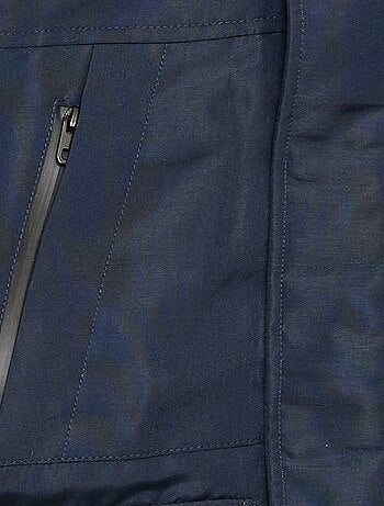 Parka com capuz repelente à água