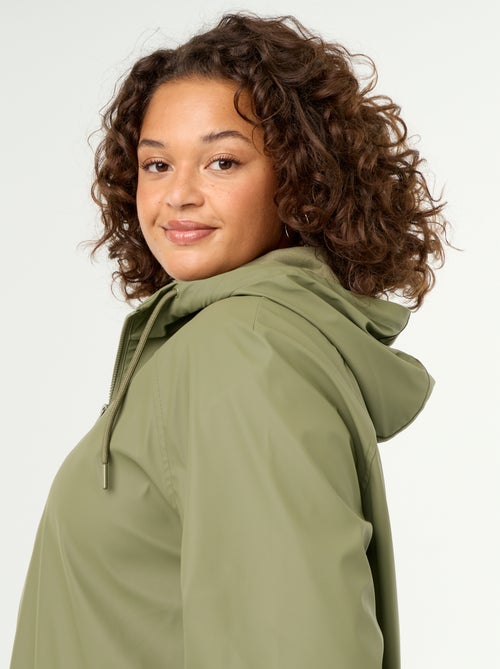 Parka com capuz repelente de água - Kiabi Parka com capuz repelente de água - Kiabi