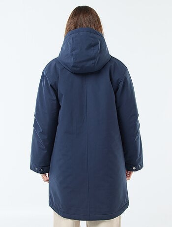 Parka comprida com capuz e forro efeito ovelha