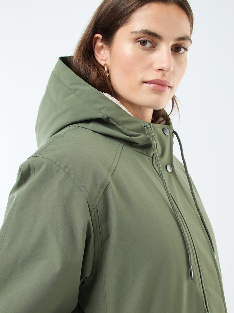 Parka comprida com capuz e forro efeito shearling Verde - Kiabi