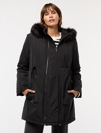 Parka de maternidade com detalhe de transporte de bebê