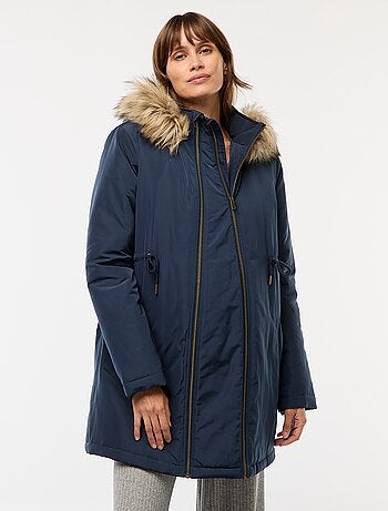 Parka de maternidade com detalhe de transporte de bebê