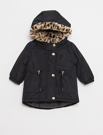 Parka forrado com capuz e pelo sintético