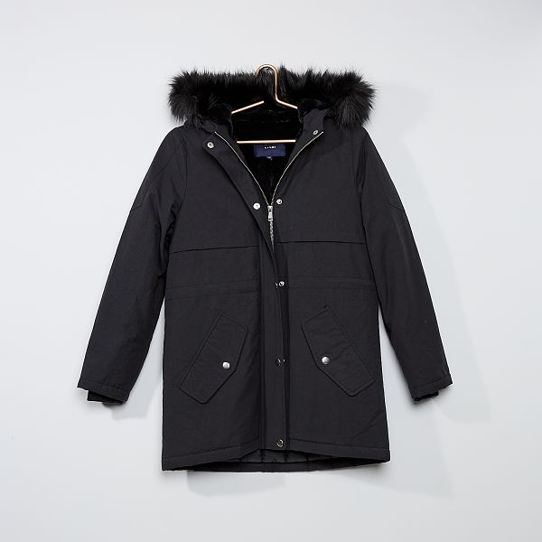 parka preta com capuz