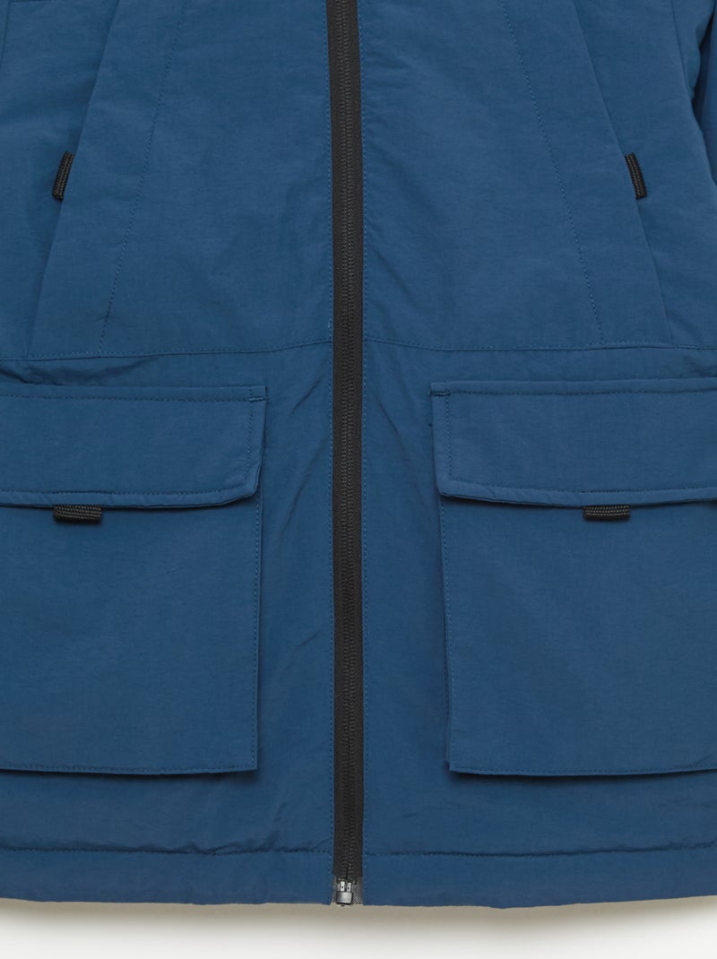 Parka leve com capuz e 2 bolsos de fole com aba Azul - Kiabi