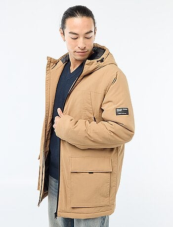 Parka leve com capuz repelente à água
