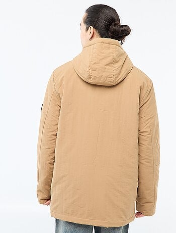 Parka leve com capuz repelente à água