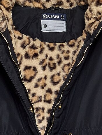 Parka macia com capuz e pelo sintético