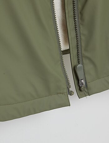 Parka poncho em \"pelo\" sintético - coleção fácil de vestir