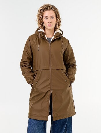 Parka reta forrada em pelo sintético