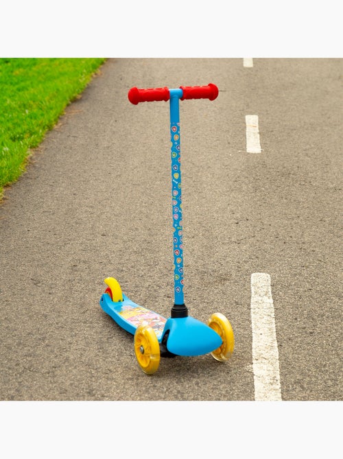 Paw patrol patinete de 3 rodas 55x23x68 cm, máx. 20 kg, com luzes e freios - Kiabi Paw patrol patinete de 3 rodas 55x23x68 cm, máx. 20 kg, com luzes e freios - Kiabi