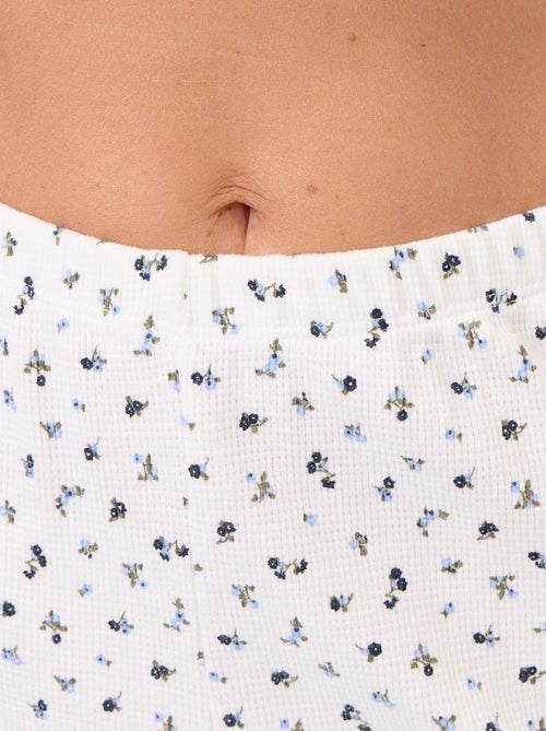 Pijama com textura waffle t-shirt + calças com padrão - 2 peças - Kiabi