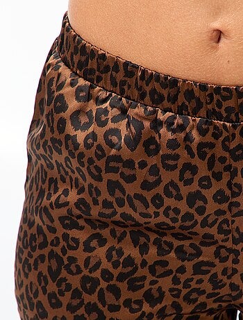 Pijama comprido com padrão leopardo - 2 peças