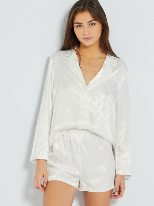 Pijama curto acetinado com casaco - Kiabi