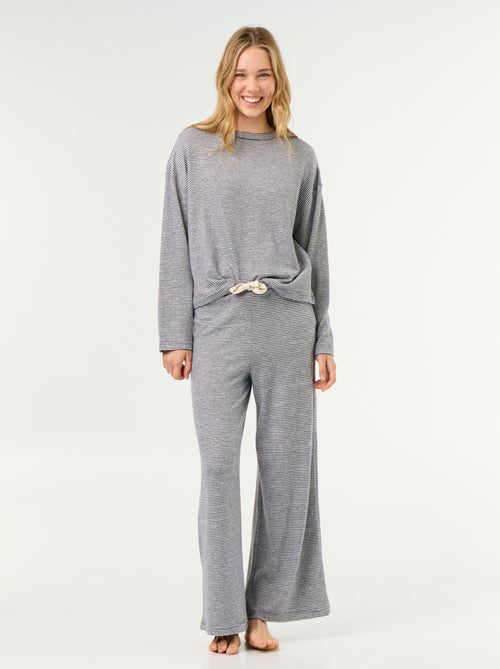 Pijama de 2 peças - Camisola de moletão + calças - Kiabi Pijama de 2 peças - Camisola de moletão + calças - Kiabi