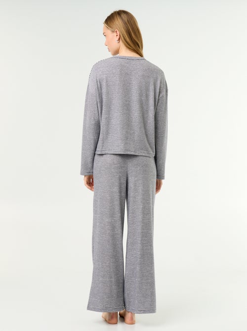 Pijama de 2 peças - Camisola de moletão + calças - Kiabi Pijama de 2 peças - Camisola de moletão + calças - Kiabi