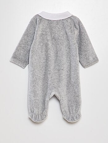 Pijama em veludo com gola claudine