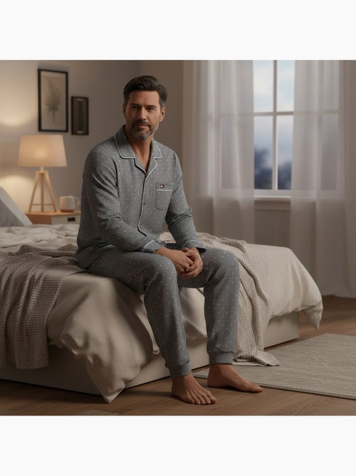 Pijama homem duplo polar abotoado bolinhas ozabi - Kiabi Pijama homem duplo polar abotoado bolinhas ozabi - Kiabi