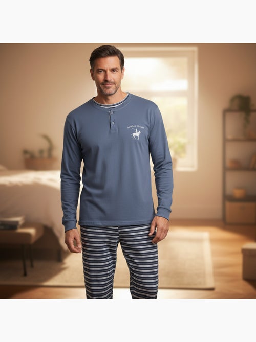 Pijama homem forrado polar com escudo bordado ozabi - Kiabi Pijama homem forrado polar com escudo bordado ozabi - Kiabi