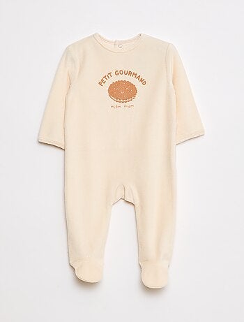 Pijama polar com pés e desenho à frente