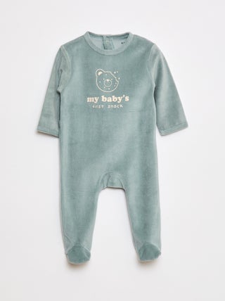 Pijama polar com pés e desenho à frente