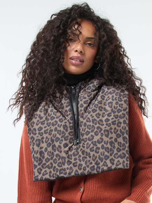 Plastrão com capuz e gola com zíper - Kiabi