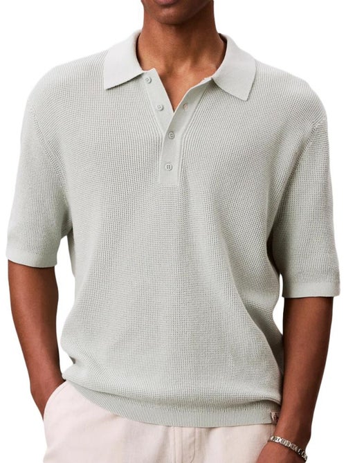 Polo Calvin Klein Jeans Waffle Cinzento para Homem - Kiabi Polo Calvin Klein Jeans Waffle Cinzento para Homem - Kiabi
