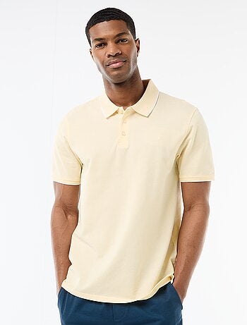 Polo com bordado no peito