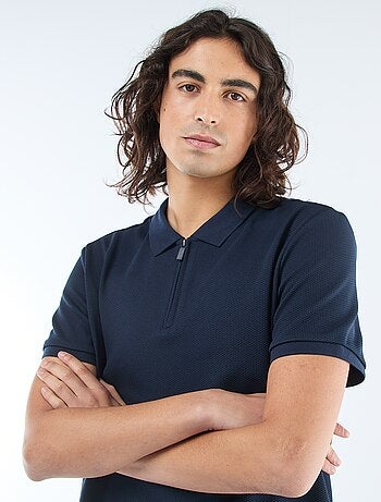 Polo com gola com zíper