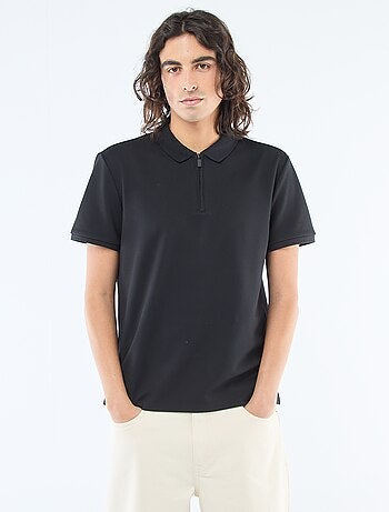 Polo com gola com zíper