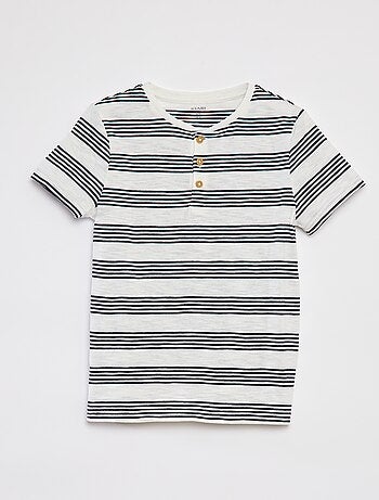 Polo com gola tunisina