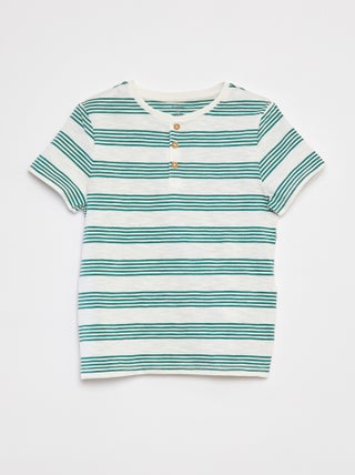 Polo com gola tunisina