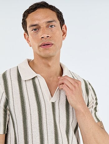 Polo de manga curta em malha de tricô
