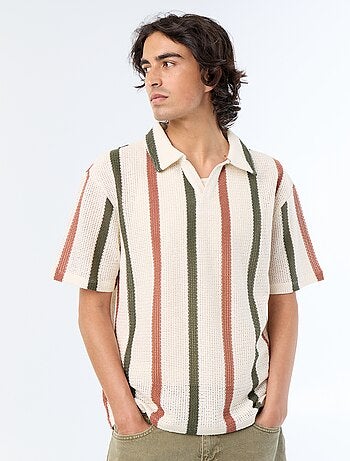 Polo de manga curta em malha perfurada
