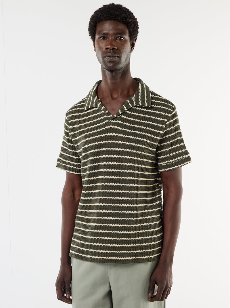 Polo de manga curta em material fantasia Caqui - Kiabi