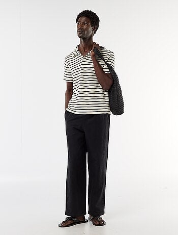 Polo de manga curta em material fantasia