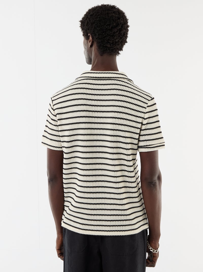 Polo de manga curta em material fantasia Preto - Kiabi