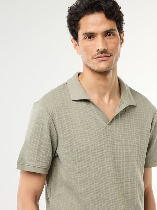 Polo de manga curta em tecido favo de mel - Kiabi