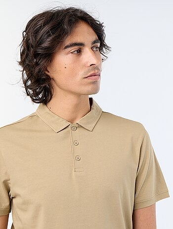 Polo em jersey com gola abotoada