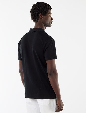 Polo em jersey com gola abotoada