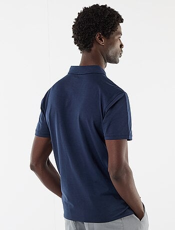 Polo em jersey com gola abotoada