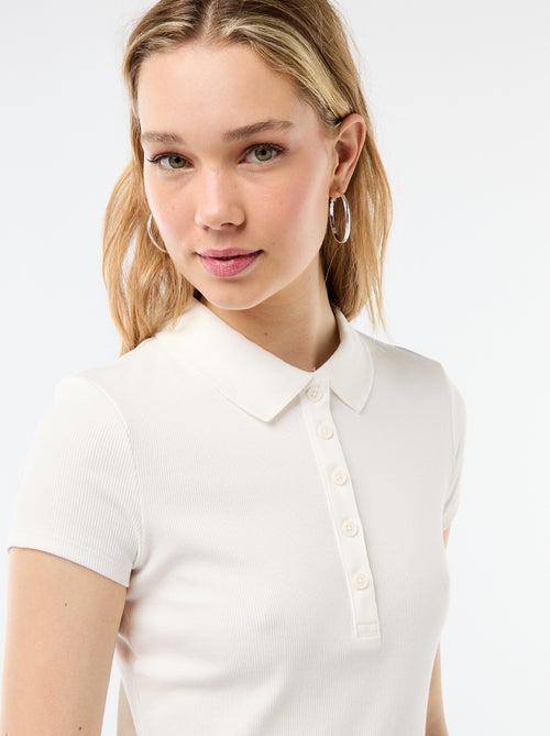 Polo em malha canelada com mangas curtas - Kiabi