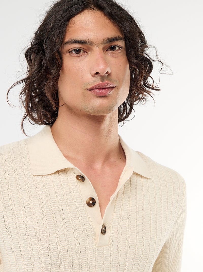 Polo em malha com efeito tricot Bege - Kiabi