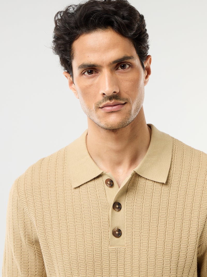 Polo em malha com efeito tricot Bege - Kiabi