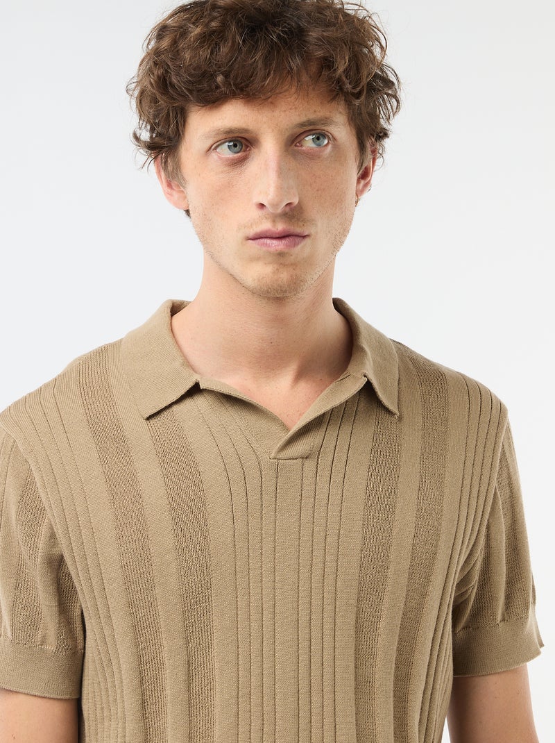 Polo em malha com efeito tricot Bege - Kiabi