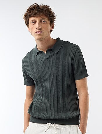 Polo em malha com efeito tricot