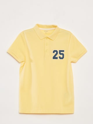 Polo em malha piqué estilo desportivo