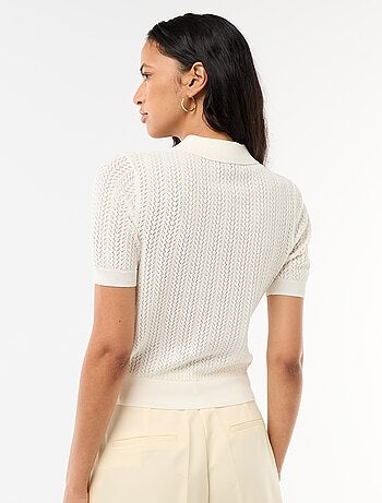 Polo em malha rendada com mangas curtas