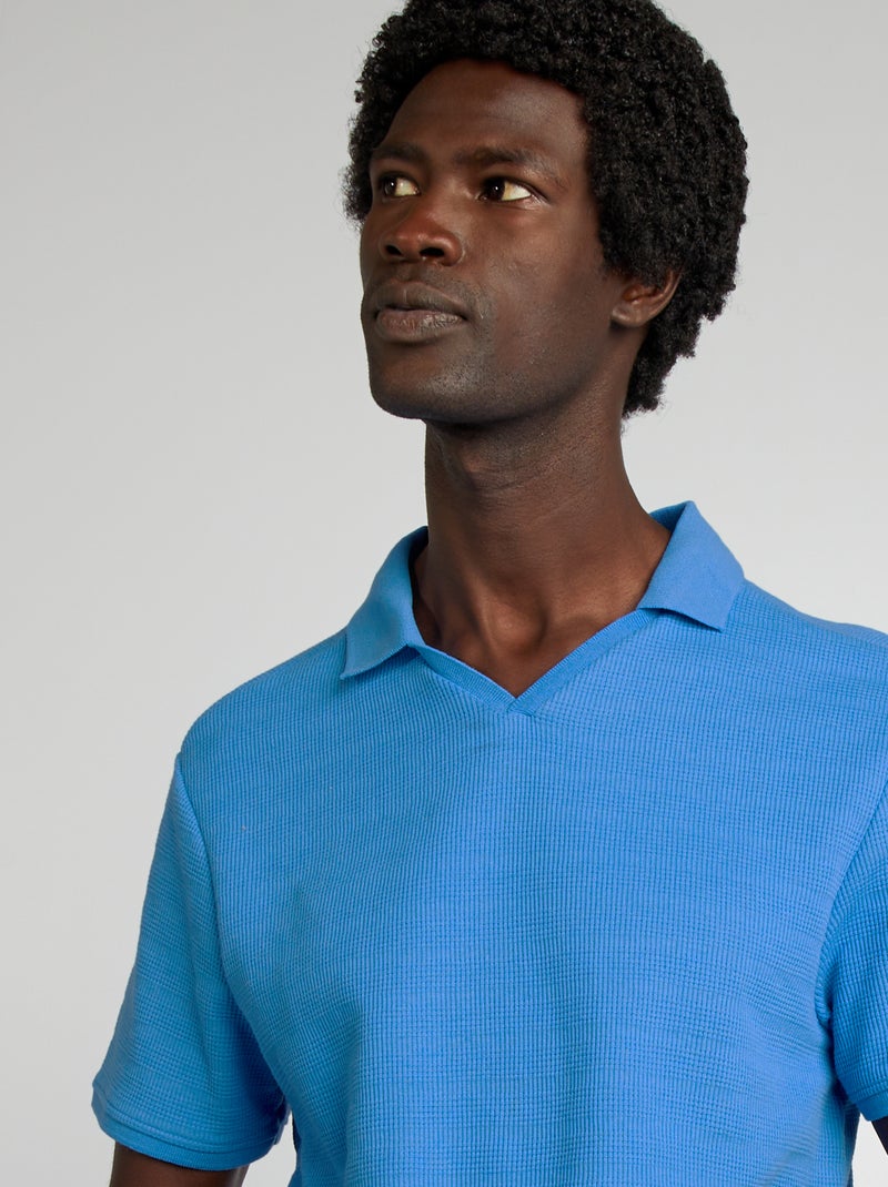 Polo em malha texturizada com gola em bico AZUL - Kiabi