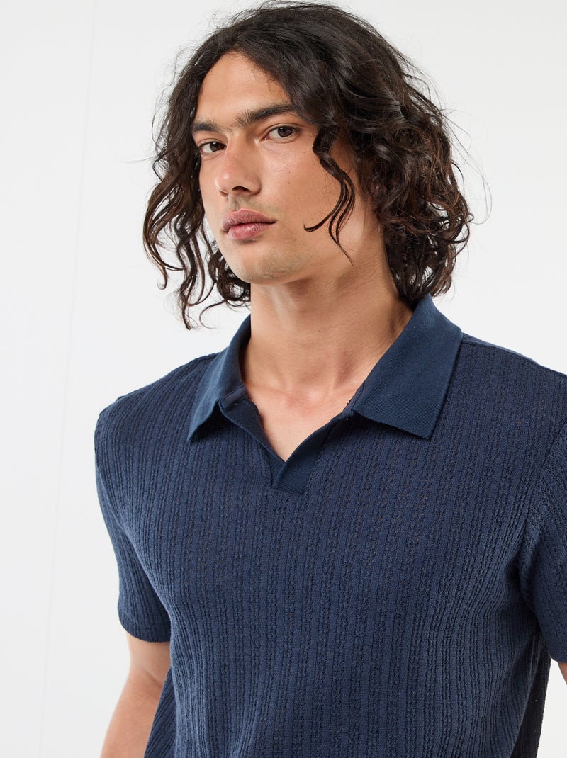 Polo em material fantasia com detalhes vazados Azul - Kiabi